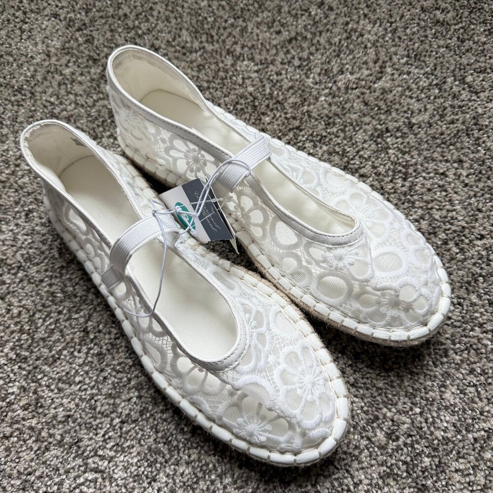 Celia Floral Lace Mary Jane Espadrille Flat with Memory Foam - Universal Thread - Picture 5 of 8